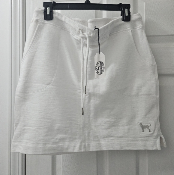 The Black Dog White Terry Skirt. Size L - Picture 3 of 5
